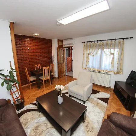 Golden View Skenderija Apartment's - Free Parking * Σαράγεβο