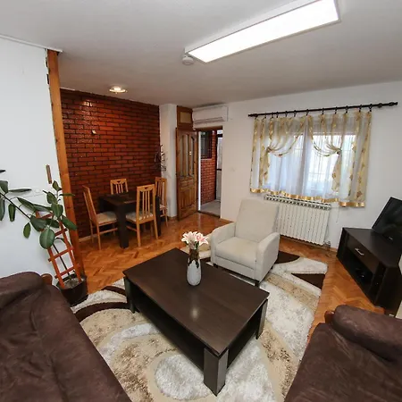 Διαμέρισμα Golden View Skenderija Apartment's - Free Parking *